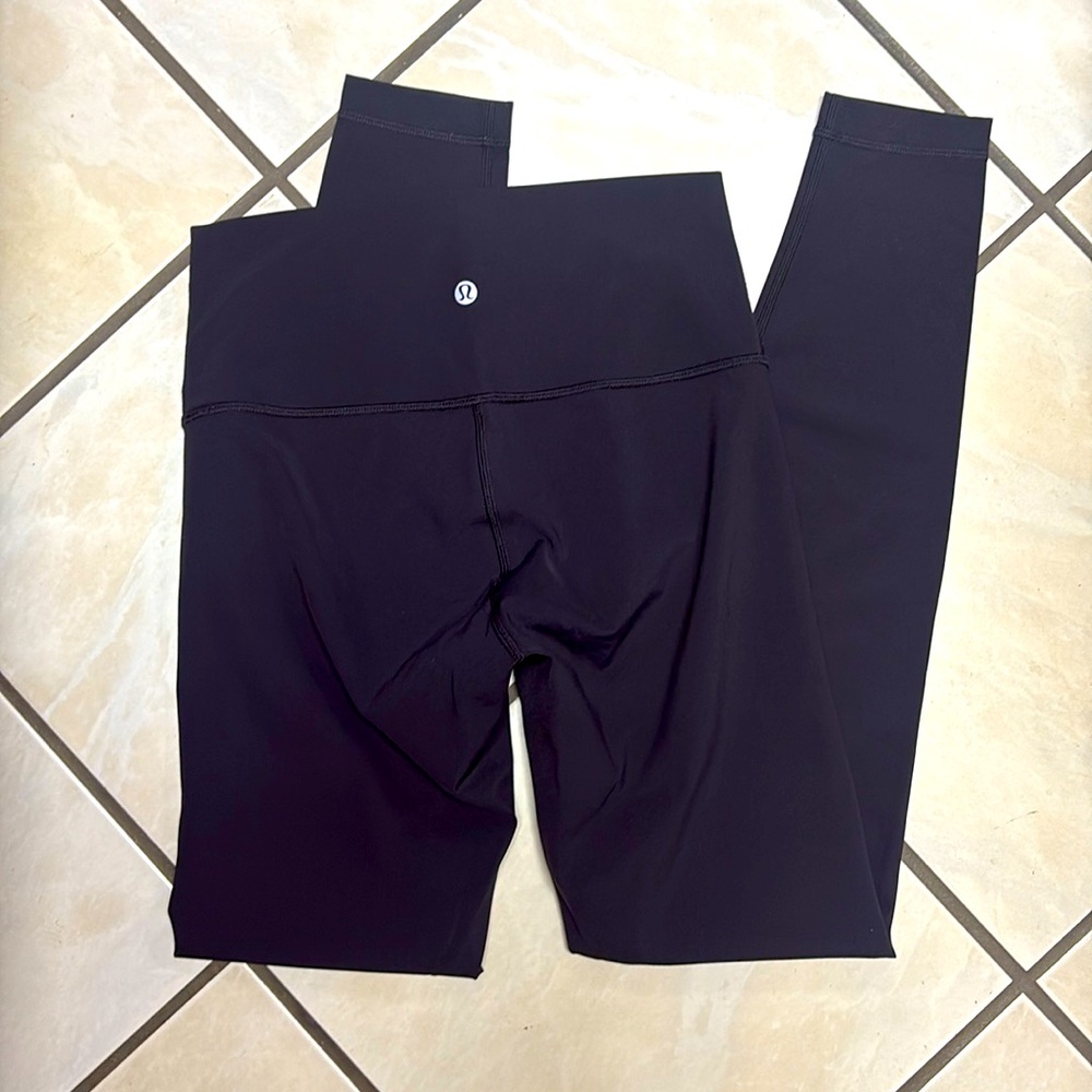 Lululemon black legging pants